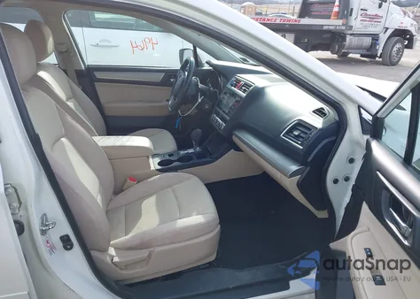 2015 Subaru Legacy 2.5I Premium z USA, uszkodzony, nr VIN 4S3BNAD6XF3006300